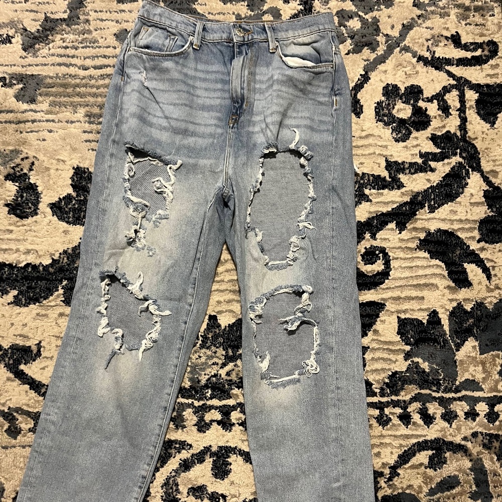 BDG high rise mom jeans (29W)